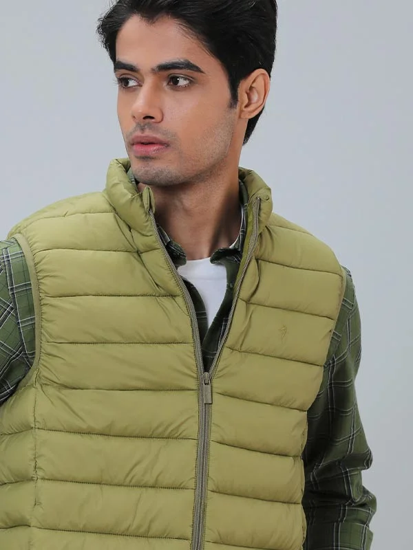 Men Solid Sleeveless Gilet Jacket