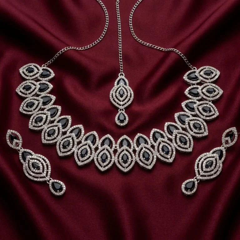 Onyx Glam Necklace Set Onyx Glam Necklace Set