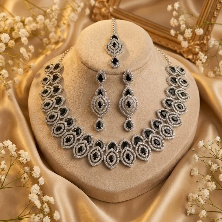 Onyx Glam Necklace Set Onyx Glam Necklace Set
