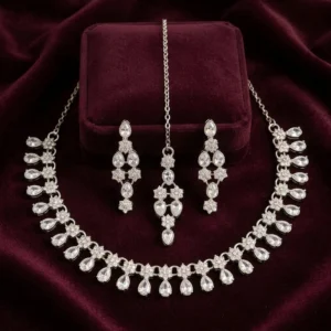 Silver Sparkle Necklace Set